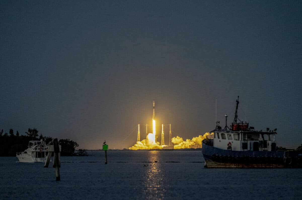 SpaceX vs Blue Origin