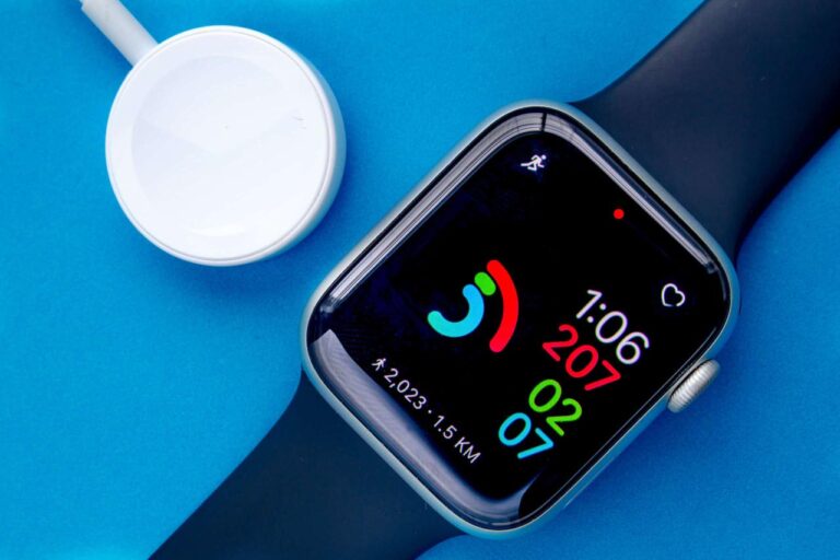 Apple Watch Series 7 41mm vs. 45mm: Full Comparison