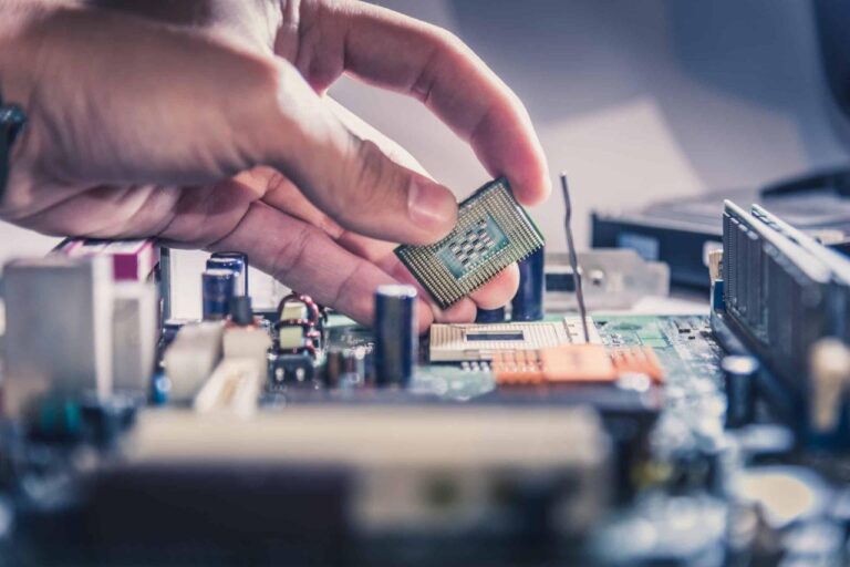 APU vs. CPU: What’s the Difference?