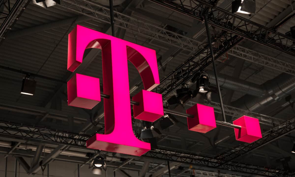 largest telecommunications companies