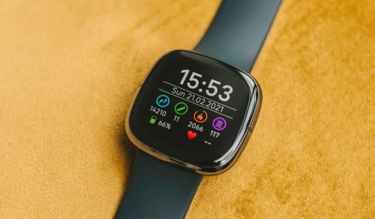 Fitbit vs Samsung Watch: Which is Better?