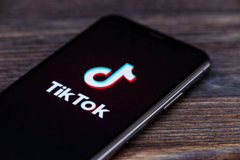 How to Block Someone on TikTok (With Photos)