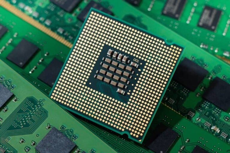 The Complete Guide to Von Neumann Architecture