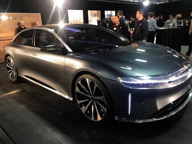 Rivian vs. Lucid: Which Company Makes Better EV’s?