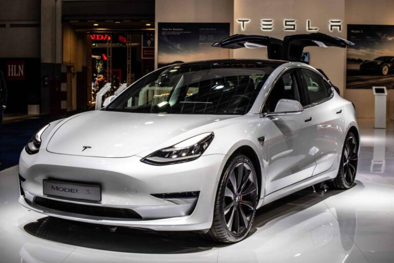 Volkswagen ID.4 vs. Tesla Model 3: Which One Wins?