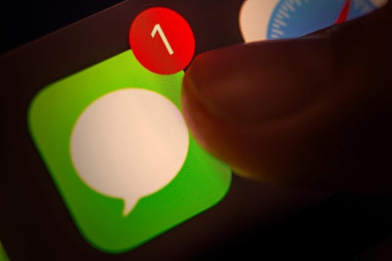How to Play 8 Ball on iMessage