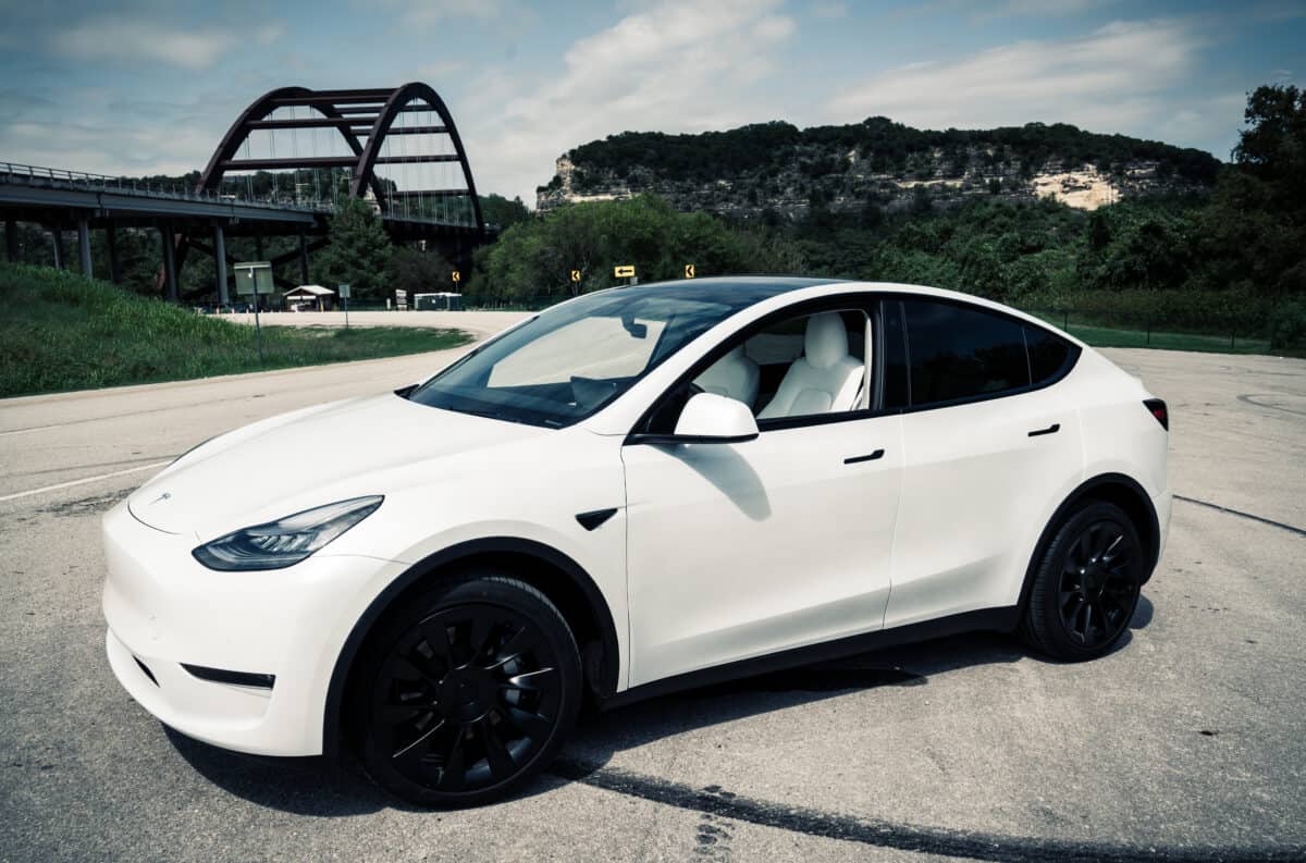 chevy bolt vs tesla model y