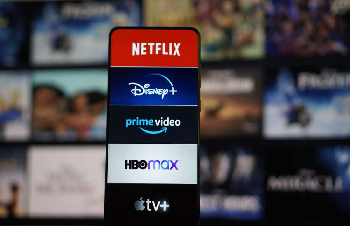 Disney vs Apple TV 
