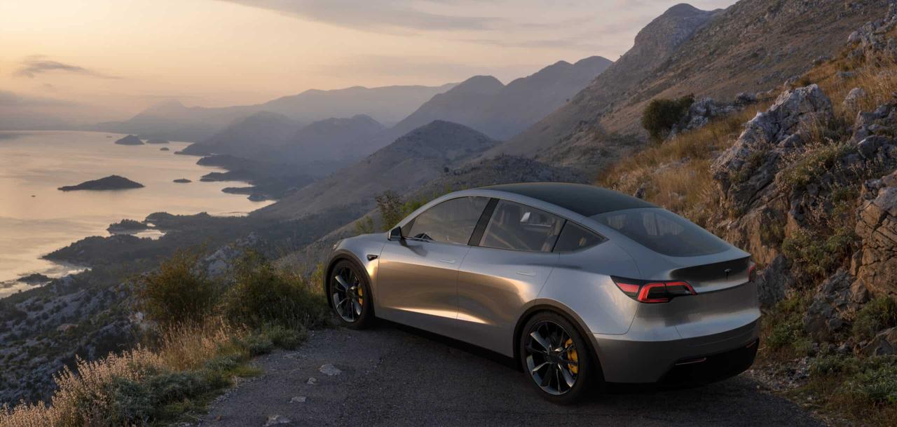 VinFast VF7 vs Tesla Model Y