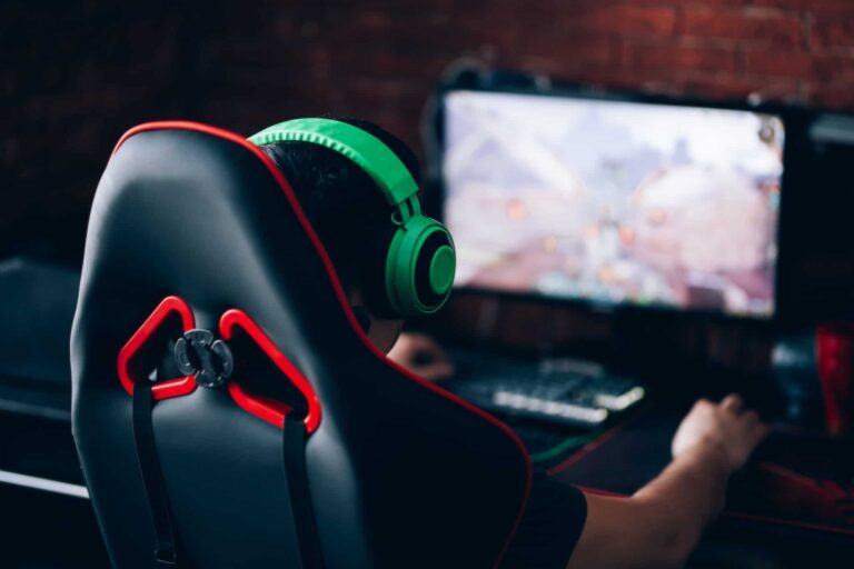 6 Reasons to Buy a Gaming Chair Today (And Which Are Best)