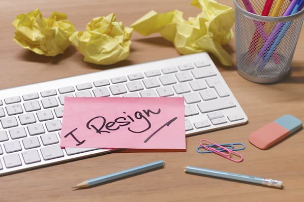 How to Quit Your Job With Class in 2024: Preserving Relationships and Your Reputation