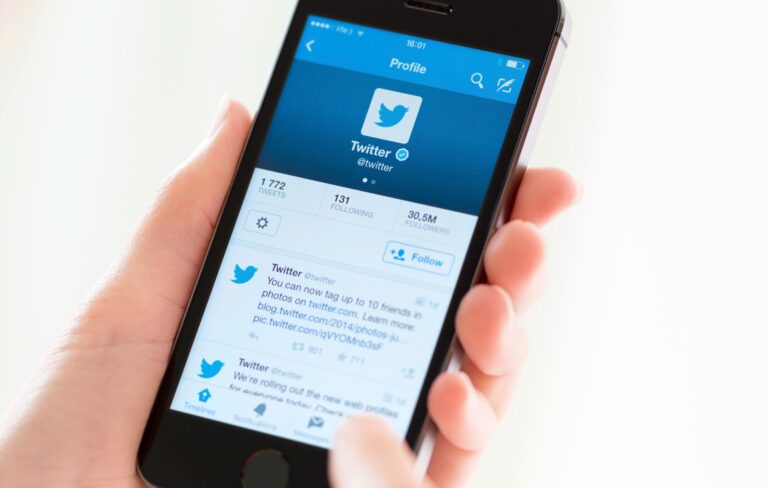 America&lsquo;s Complicated Relationship with Social Media News