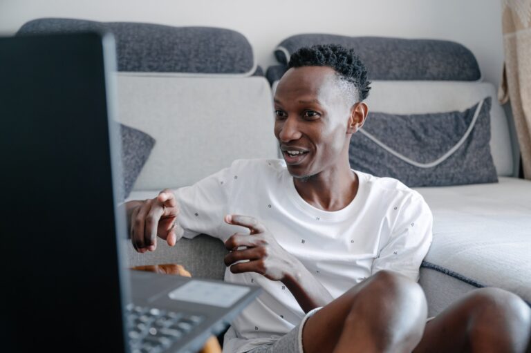Virtual Meeting Etiquette: Mastering the Art of Effective Online Collaboration