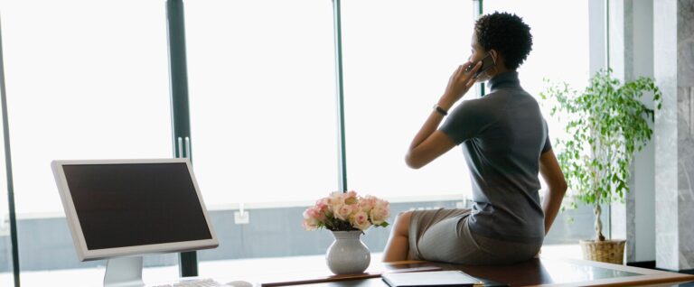 6 Crucial Moments to Pick Up the Phone Instead of Emailing: An Expert Guide