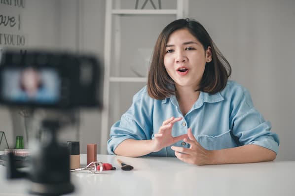 Thinking of launching an influencer campaign? Get inspired by these 7 examples showing how brands use influencer marketing on YouTube