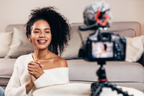 YouTube vs Vimeo in 2024: The Ultimate Comparison for Businesses