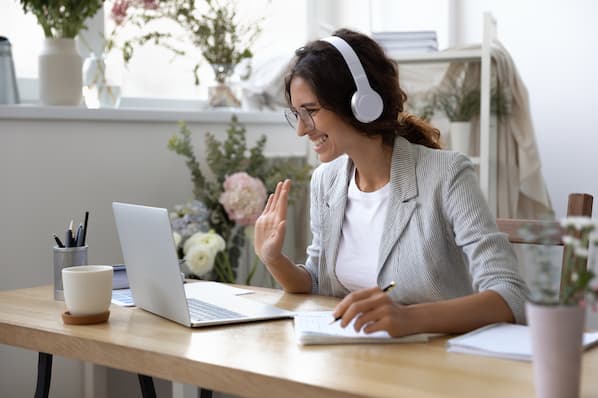 Mastering the Art of Anchoring: How to Win Sales Negotiations