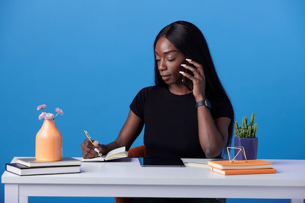 12 Proven Ways to Create an Exceptional B2B Sales Experience in 2024