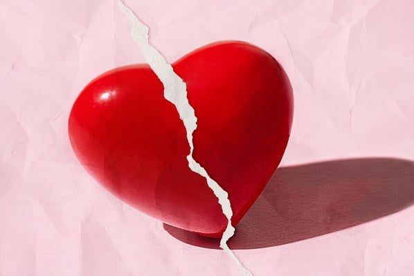 Don&lsquo;t Let Dead Deals Haunt Your Pipeline: 17 Breakup Email Subject Lines to Get Closure