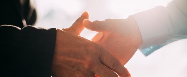 Business Etiquette: The Ultimate Guide for 2024