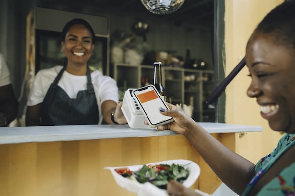 The Complete Guide to Contactless Payments in 2024