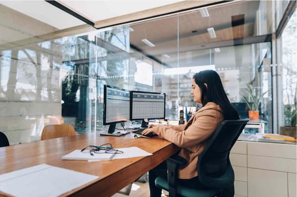 Spreadsheets vs Databases: The Ultimate Showdown