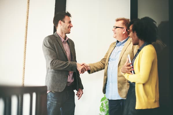 What is Selling? The Ultimate Guide to the Definition of Selling