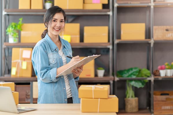 10 Essential Tips From Successful Entrepreneurs to Thrive in Your First Year of Business