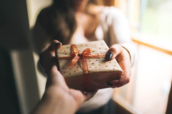 27 Thoughtful and Clever Gift Ideas to Delight the Salesperson in Your Life