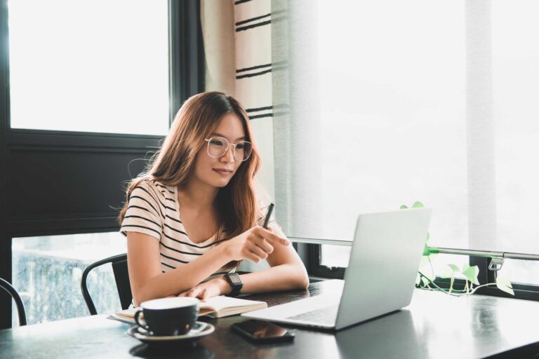 35 Game-Changing LinkedIn Hacks to Skyrocket Your Success in 2023