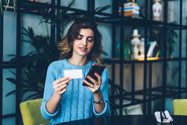 How to Find, Collect & Manage Business Contacts in 2024 and Beyond