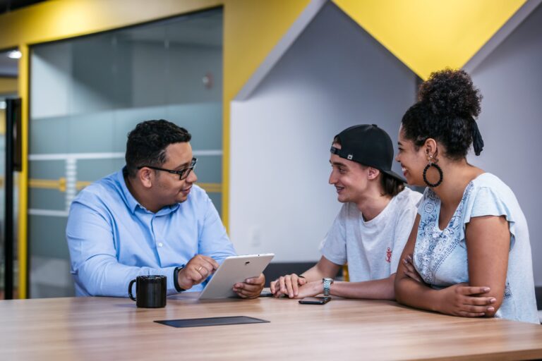 The Power of Peer Coaching: How to Unlock Your Team&lsquo;s Potential