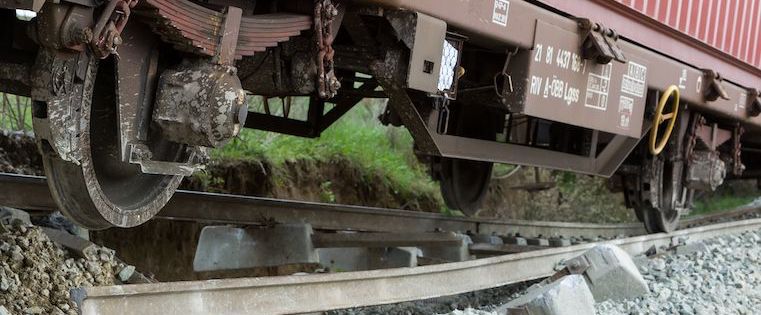 5 Probing Sales Questions Guaranteed to Derail Your Deal (and What to Ask Instead)