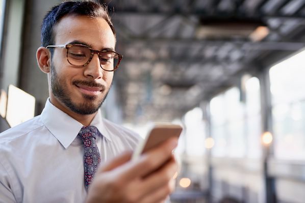 The Counterintuitive Approach to Sky-High Sales Email Open Rates: 2 Sentences or Less
