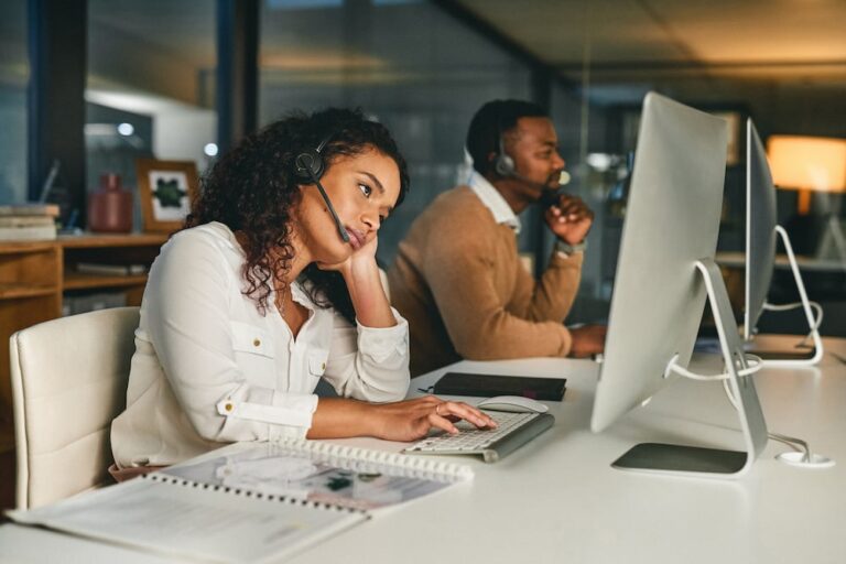 Is Quiet Quitting Possible in Sales? What the Experts Say