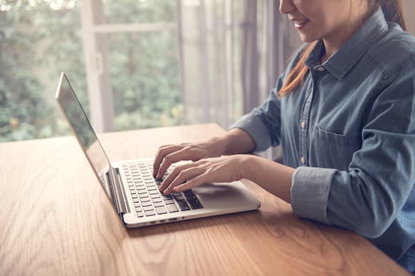 How to Write a Networking Email That Gets Results in 2024 [Templates]