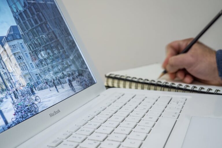 Mastering Web Scraping: A Deep Dive into UiPath&lsquo;s Technological Frontier