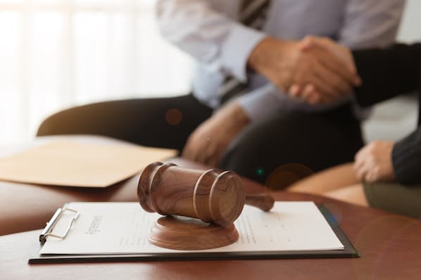 Reverse Auctions: What It Is & How to Crush It in Sales