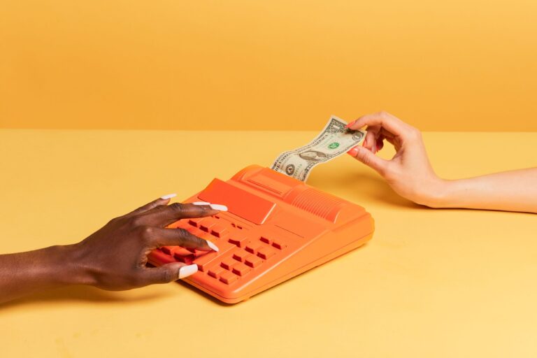 SAFE vs Convertible Note: The Founder&lsquo;s Guide to Seed Funding