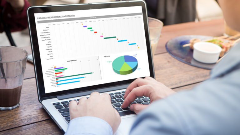 Mastering Interactive Dashboards: A Machine Learning Expert&lsquo;s Guide to Bokeh and Pandas