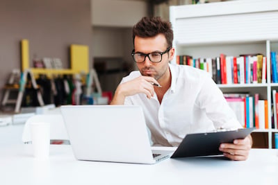 The Value of Domain Expertise in Sales: When Industry Knowledge Matters Most
