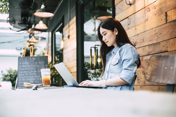 The Ultimate Guide to Making Money With Yelp for Business in 2024
