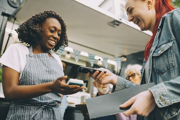 13 Body Language Tips That Can Make or Break Your Customer Service