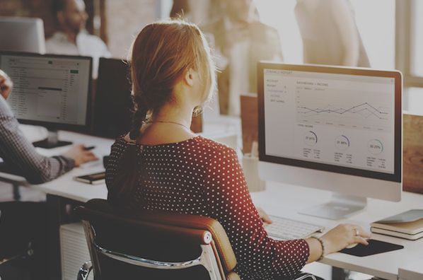 7 Compelling Reasons to Invest in a Customer Education Program