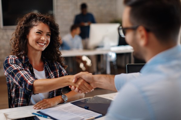 Customer Success vs. Customer Support vs. Customer Service: A Comprehensive Guide