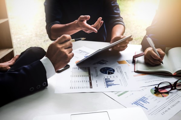 The Definitive Guide to Setting Your Company&lsquo;s Support Hours as You Scale