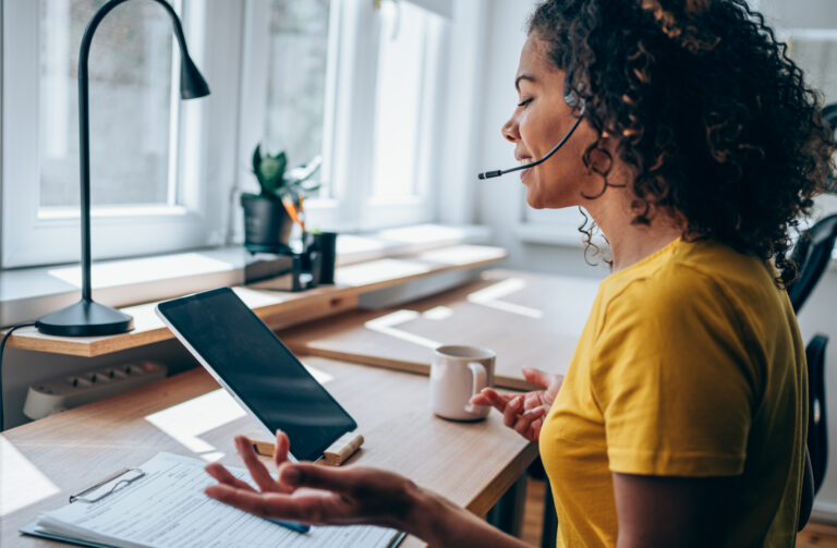 The Ultimate Guide to VoIP for Call Centers in 2024