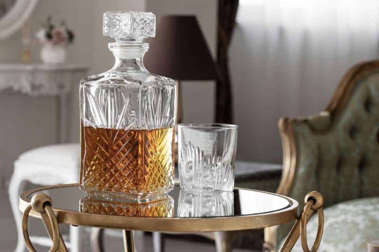 The Definitive Guide to Antique Glass Decanters: A Collector&lsquo;s Perspective