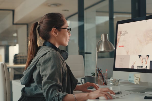 The 20 Best Full-Screen WordPress Themes for 2024