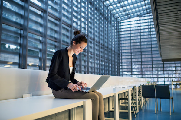 38 Best WordPress Tech Themes for Bloggers and Businesses